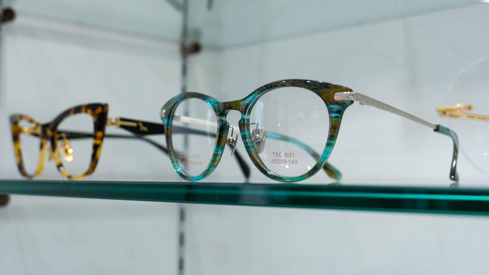 Custom made sales eyeglasses